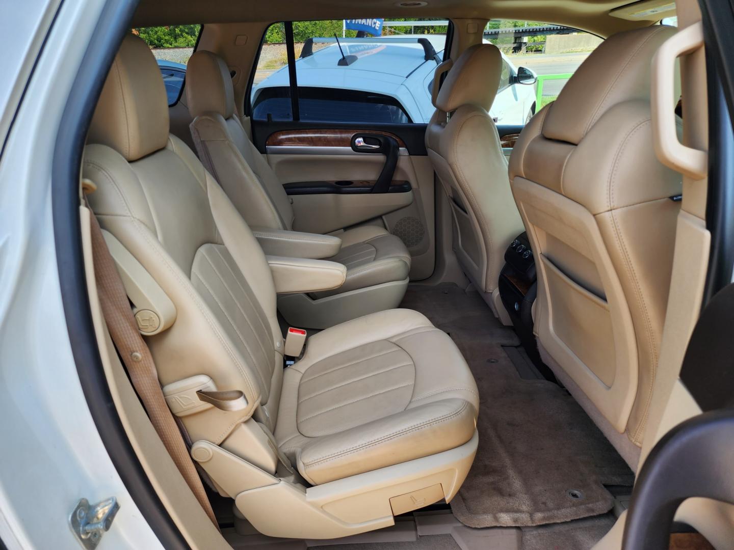 2011 DIAMOND WHITE Buick Enclave CXL (5GAKRBED2BJ) , AUTO transmission, located at 2660 S.Garland Avenue, Garland, TX, 75041, (469) 298-3118, 32.885551, -96.655602 - Welcome to DallasAutos4Less, one of the Premier BUY HERE PAY HERE Dealers in the North Dallas Area. We specialize in financing to people with NO CREDIT or BAD CREDIT. We need proof of income, proof of residence, and a ID. Come buy your new car from us today!! This is a LOADED 2011 BUICK ENCLAVE C - Photo#19